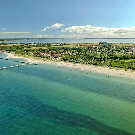 5 Sterne Boddenkieker Mit Grosser Eckterrasse Und Boddenblick * Wustrow (Fischland)